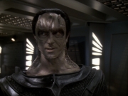 extant_StarTrek_DS9_6x01-ATimeToStand_00984.jpg