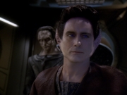 extant_StarTrek_DS9_6x01-ATimeToStand_01060.jpg