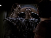 extant_StarTrek_DS9_6x01-ATimeToStand_01087.jpg