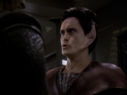 extant_StarTrek_DS9_6x01-ATimeToStand_01108.jpg