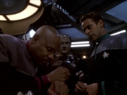 extant_StarTrek_DS9_6x01-ATimeToStand_02770.jpg