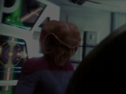 extant_StarTrek_DS9_6x01-ATimeToStand_02807.jpg