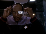 extant_StarTrek_DS9_6x01-ATimeToStand_02811.jpg