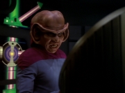 extant_StarTrek_DS9_6x01-ATimeToStand_02814.jpg