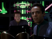 extant_StarTrek_DS9_6x01-ATimeToStand_02821.jpg