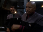 extant_StarTrek_DS9_6x01-ATimeToStand_03415.jpg