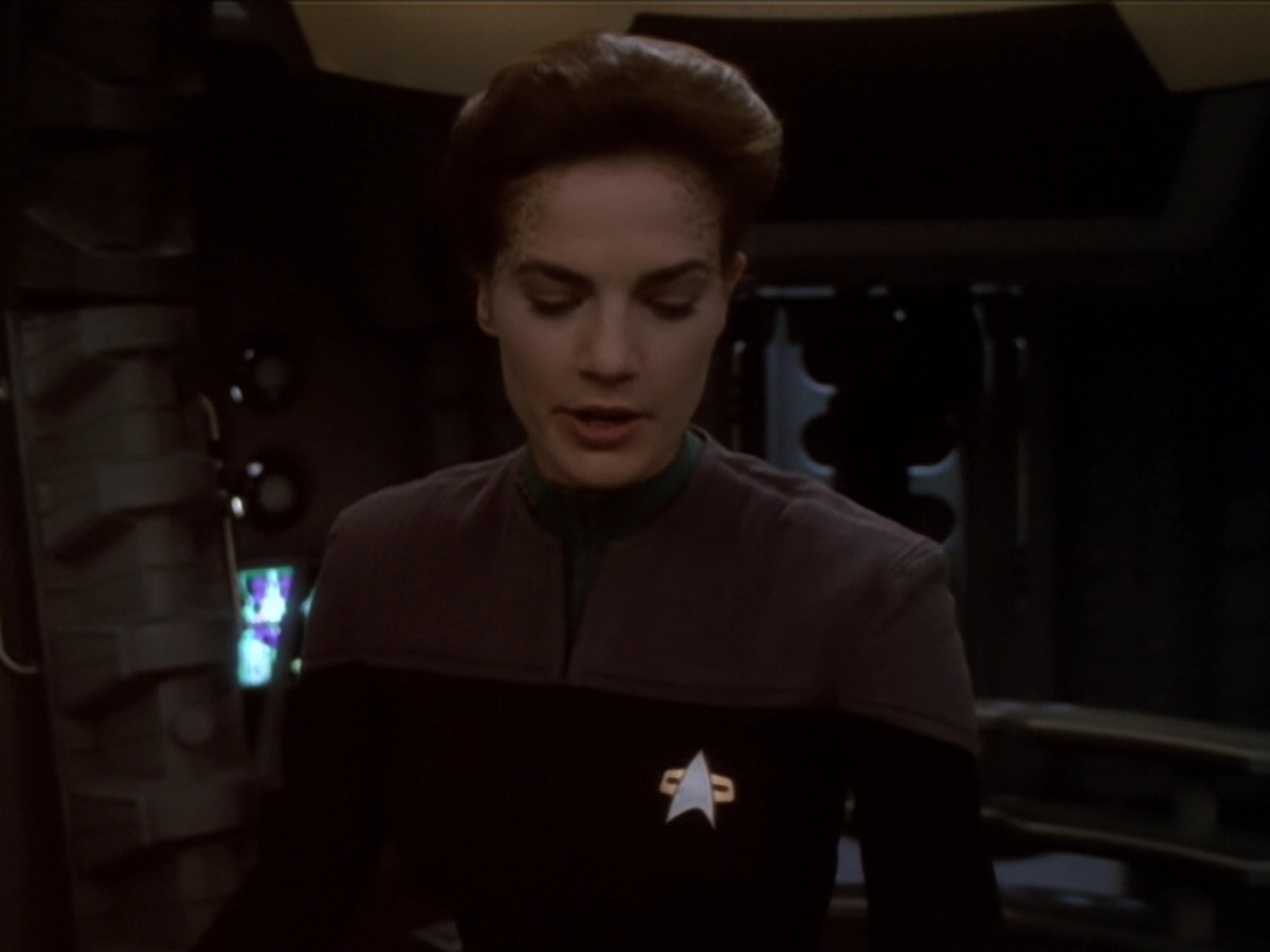 extant_StarTrek_DS9_6x02-RocksAndShoals_00063.jpg