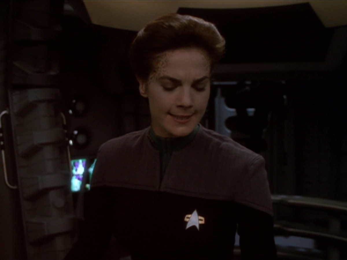 extant_StarTrek_DS9_6x02-RocksAndShoals_00064.jpg