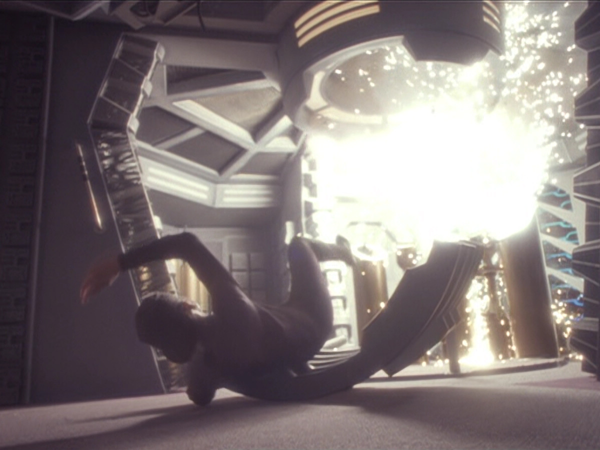 extant_StarTrek_DS9_6x02-RocksAndShoals_00099.jpg