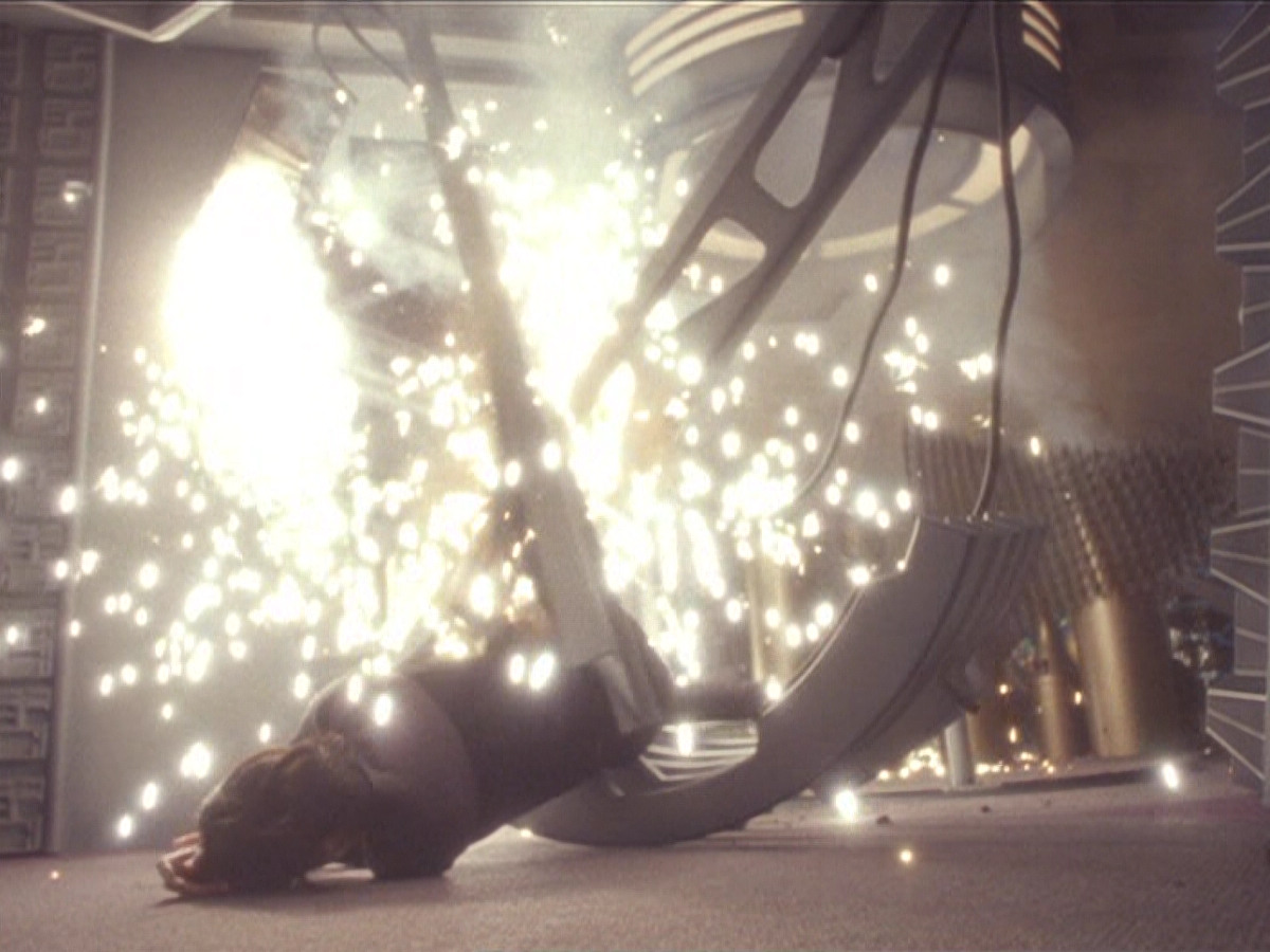 extant_StarTrek_DS9_6x02-RocksAndShoals_00104.jpg