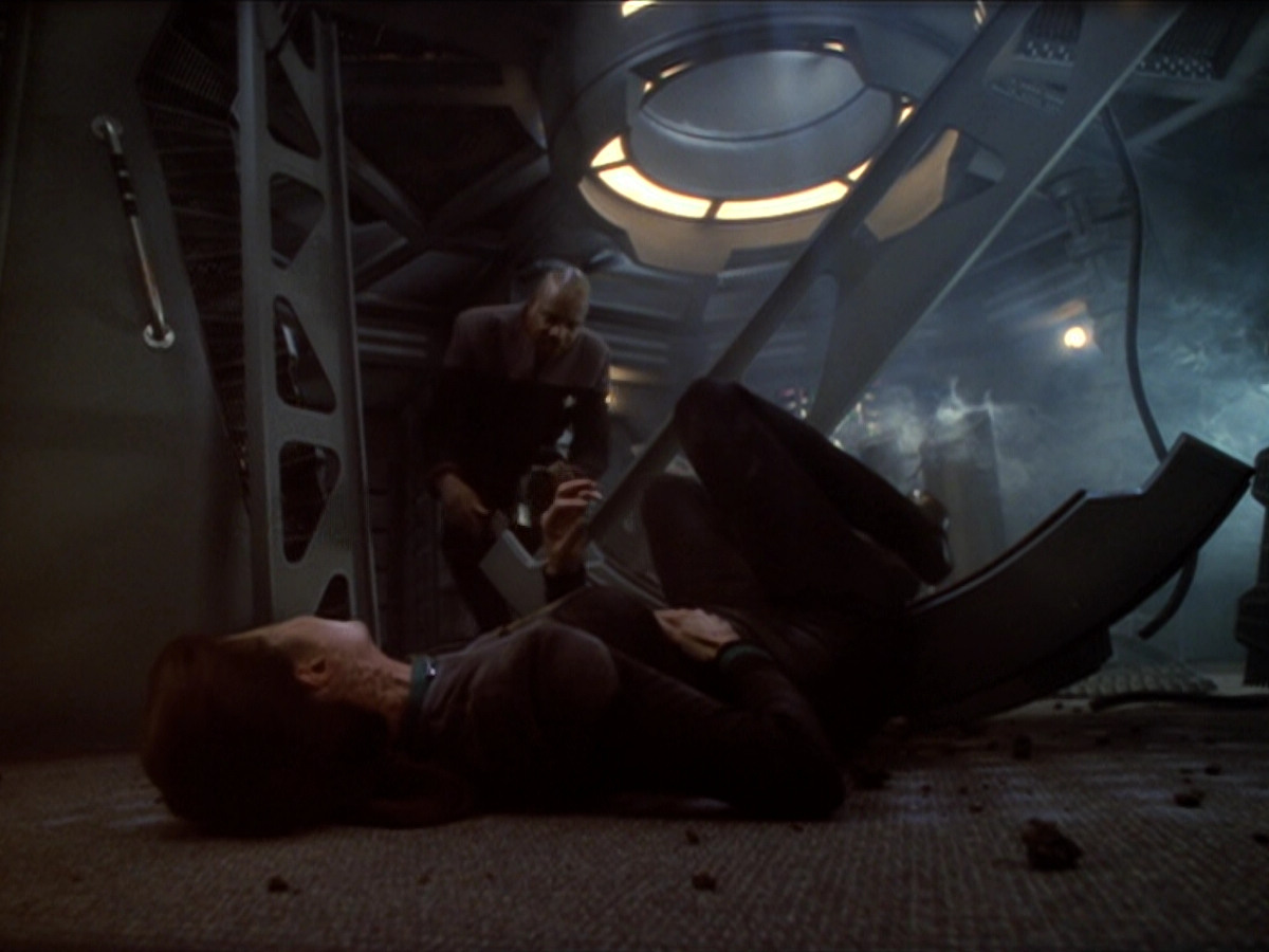 extant_StarTrek_DS9_6x02-RocksAndShoals_00111.jpg