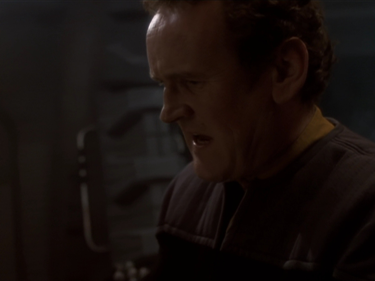 extant_StarTrek_DS9_6x02-RocksAndShoals_00159.jpg