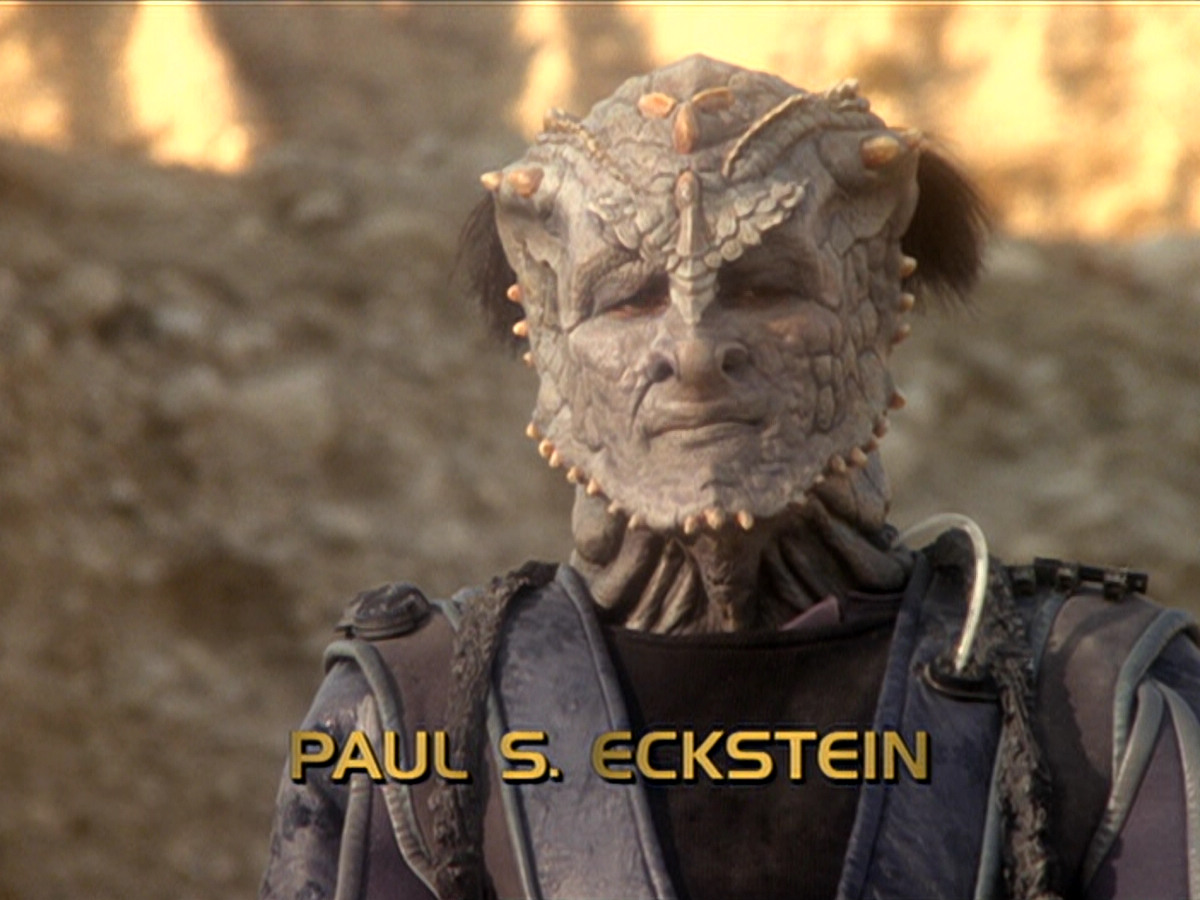 extant_StarTrek_DS9_6x02-RocksAndShoals_00407.jpg