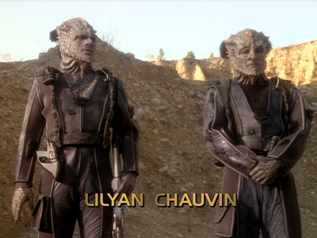 extant_StarTrek_DS9_6x02-RocksAndShoals_00414.jpg
