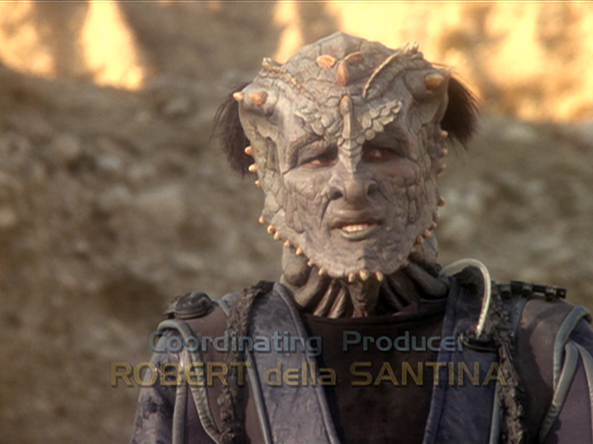 extant_StarTrek_DS9_6x02-RocksAndShoals_00436.jpg