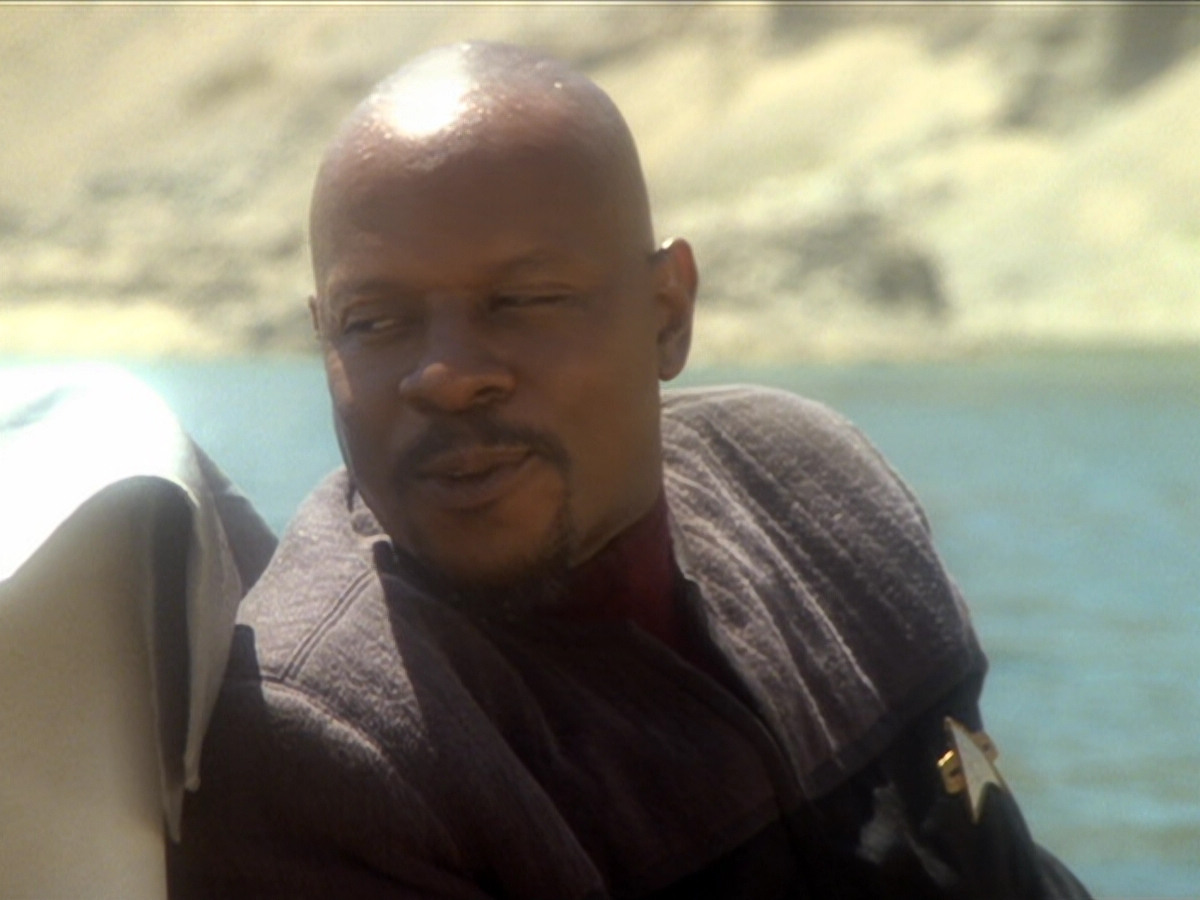 extant_StarTrek_DS9_6x02-RocksAndShoals_00574.jpg