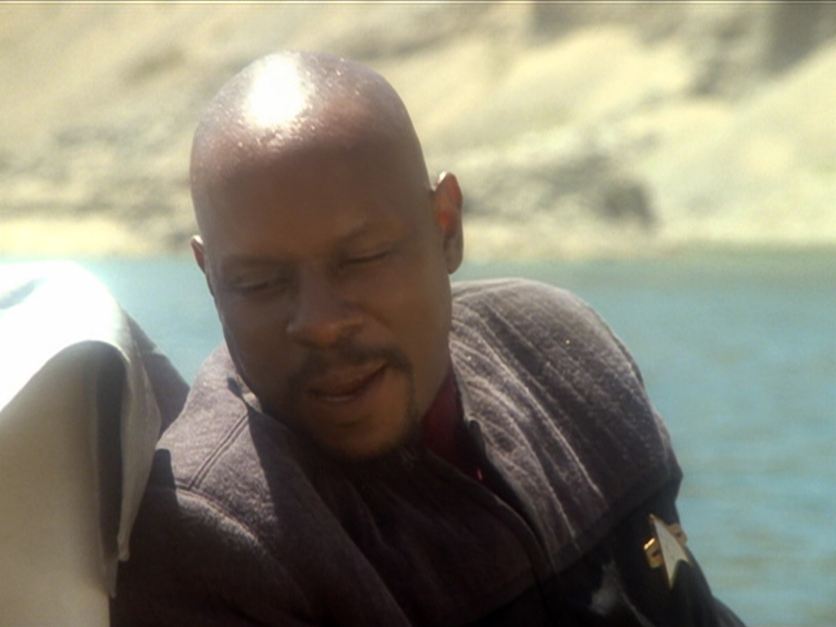 extant_StarTrek_DS9_6x02-RocksAndShoals_00576.jpg