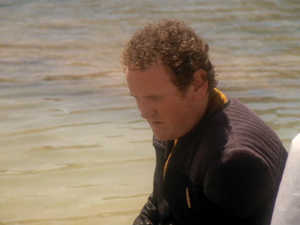 extant_StarTrek_DS9_6x02-RocksAndShoals_00579.jpg