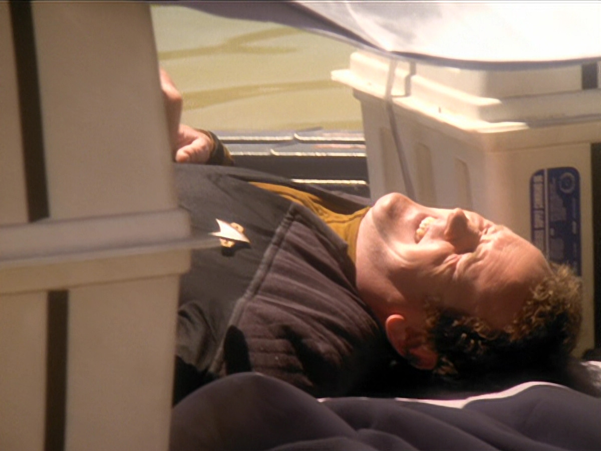 extant_StarTrek_DS9_6x02-RocksAndShoals_00588.jpg