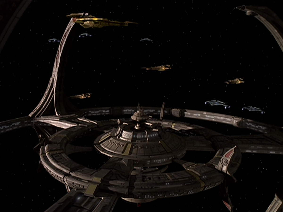 extant_StarTrek_DS9_6x02-RocksAndShoals_00613.jpg