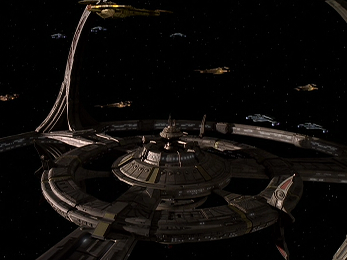 extant_StarTrek_DS9_6x02-RocksAndShoals_00615.jpg