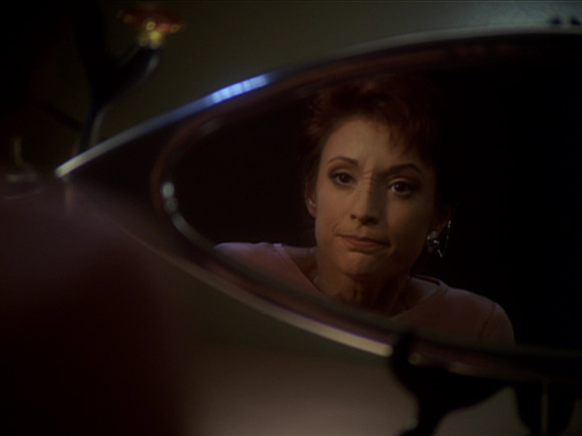 extant_StarTrek_DS9_6x02-RocksAndShoals_00635.jpg