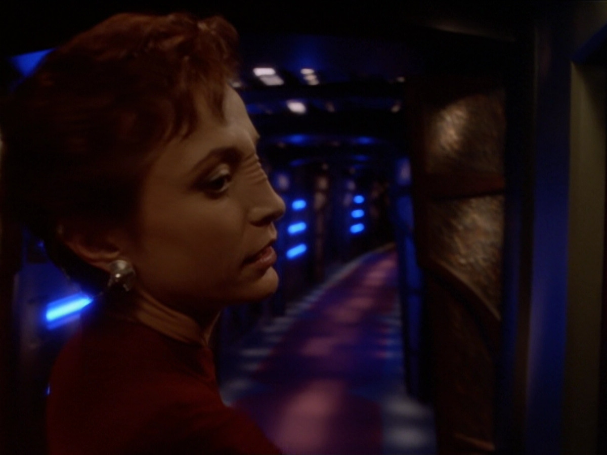 extant_StarTrek_DS9_6x02-RocksAndShoals_00640.jpg