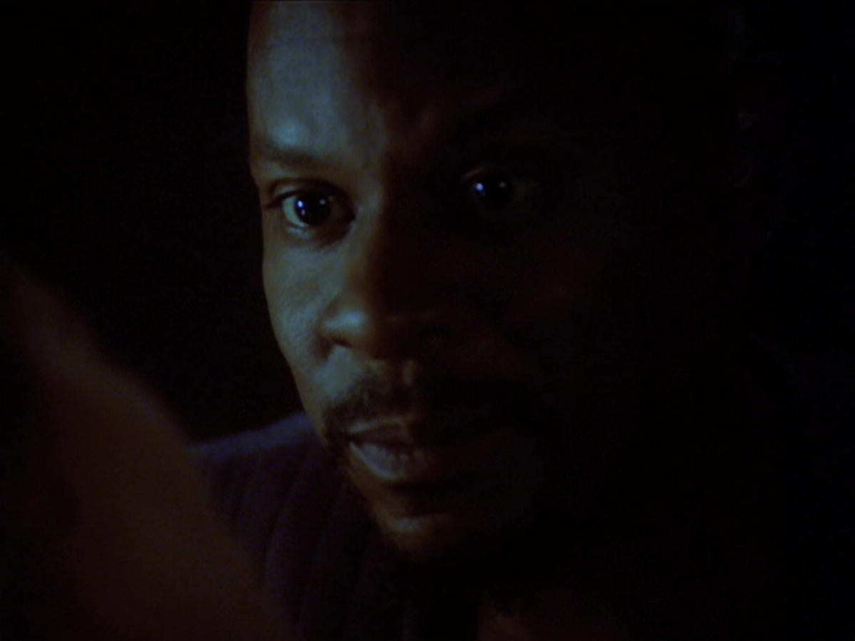 extant_StarTrek_DS9_6x02-RocksAndShoals_00932.jpg