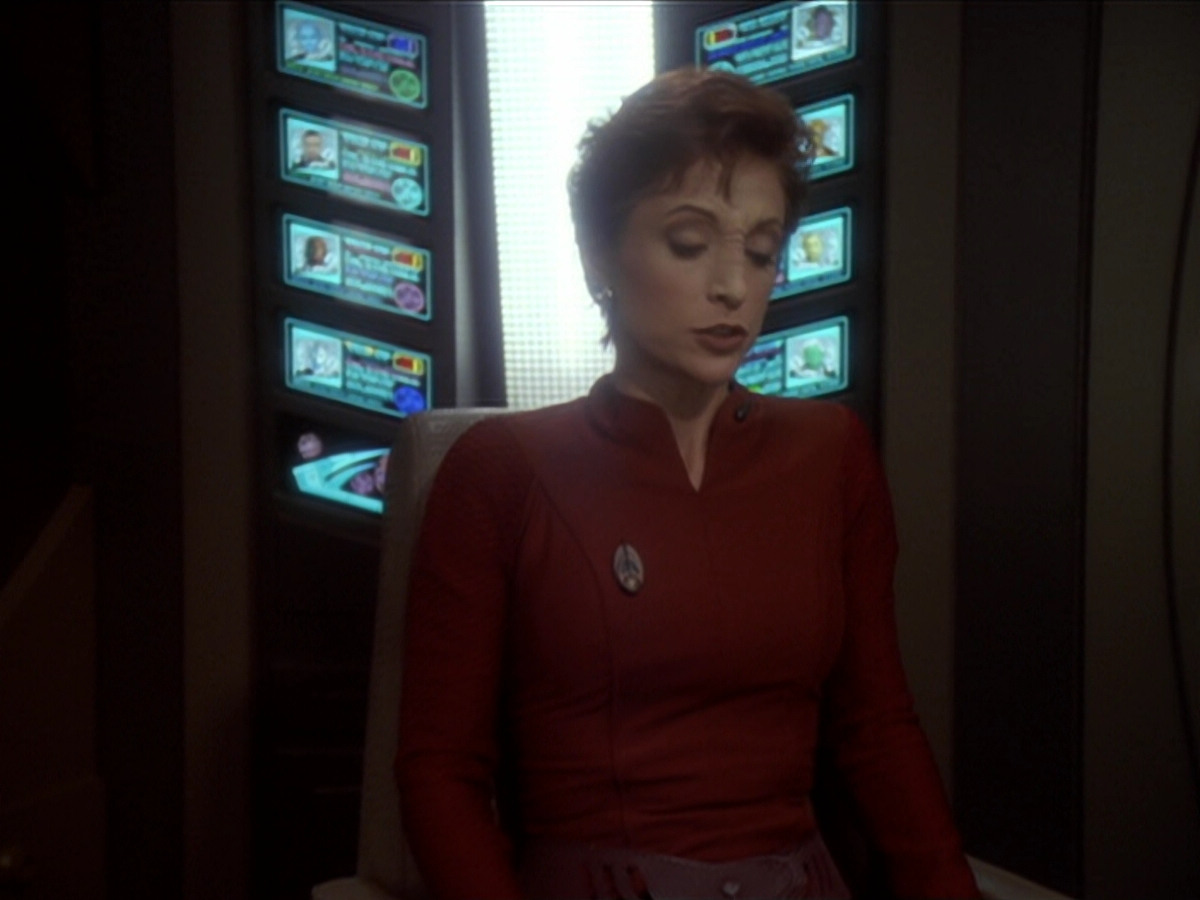 extant_StarTrek_DS9_6x02-RocksAndShoals_01325.jpg