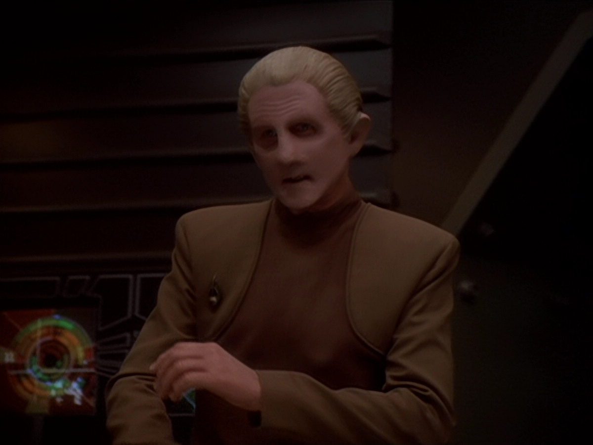 extant_StarTrek_DS9_6x02-RocksAndShoals_01351.jpg