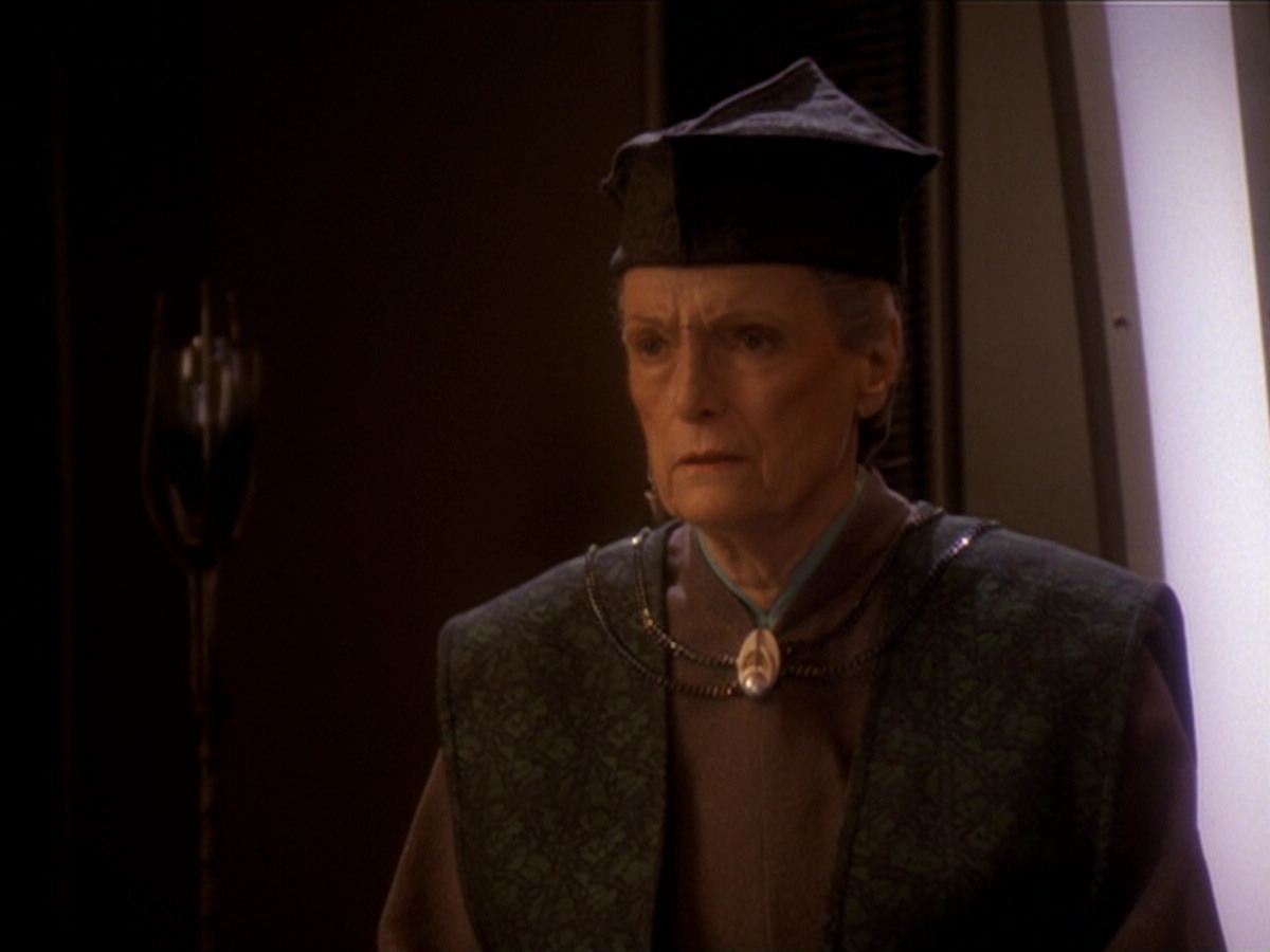 extant_StarTrek_DS9_6x02-RocksAndShoals_01813.jpg