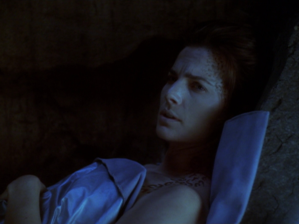 extant_StarTrek_DS9_6x02-RocksAndShoals_02302.jpg