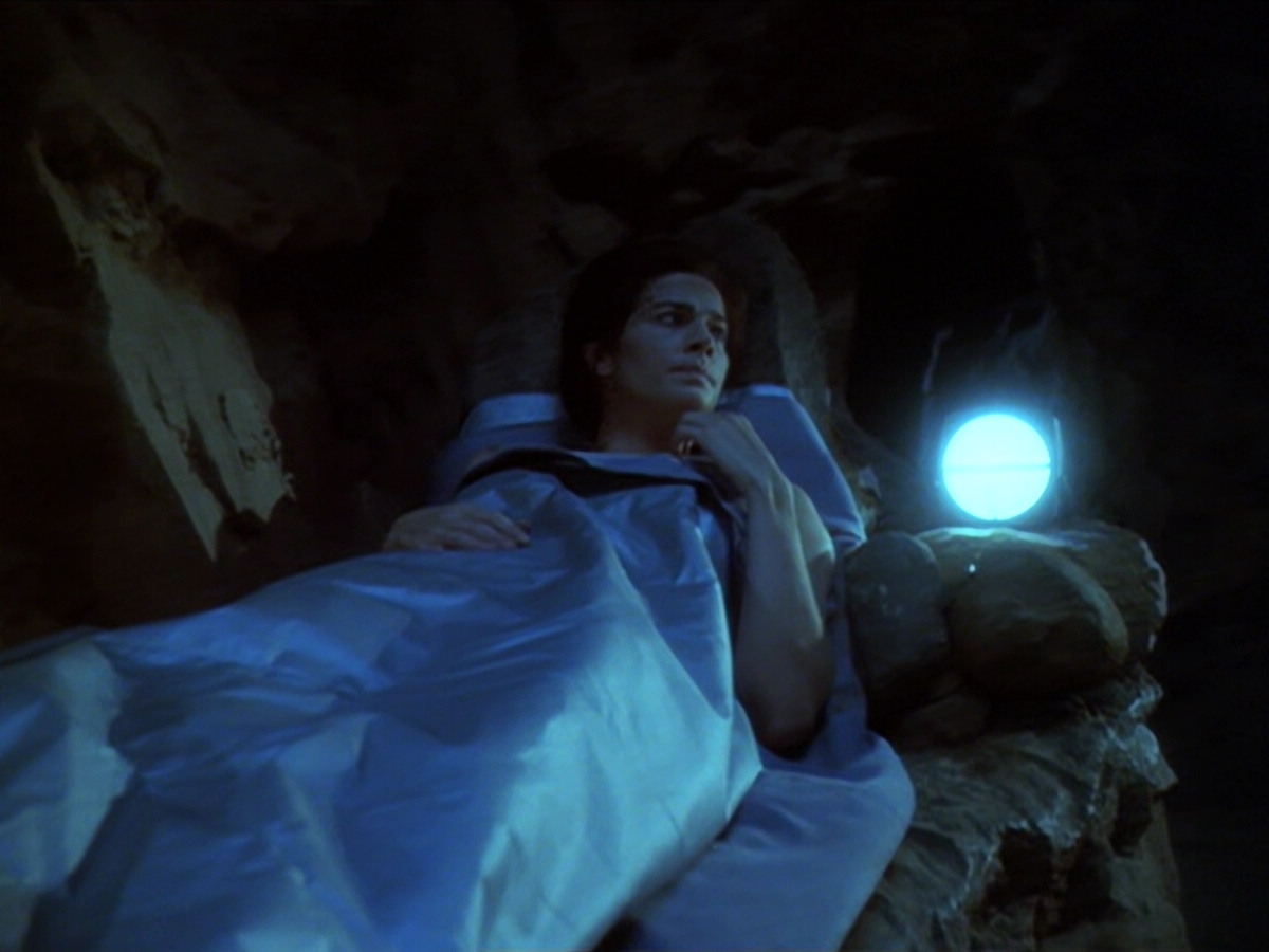 extant_StarTrek_DS9_6x02-RocksAndShoals_03016.jpg