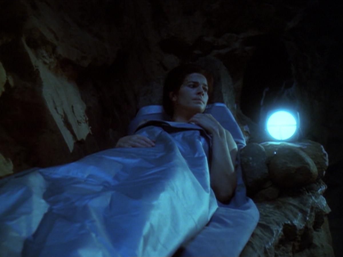 extant_StarTrek_DS9_6x02-RocksAndShoals_03017.jpg