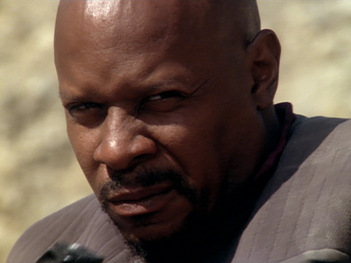 extant_StarTrek_DS9_6x02-RocksAndShoals_03618.jpg