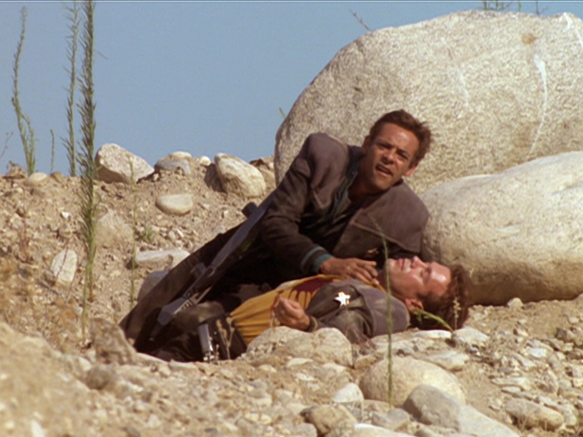 extant_StarTrek_DS9_6x02-RocksAndShoals_03641.jpg