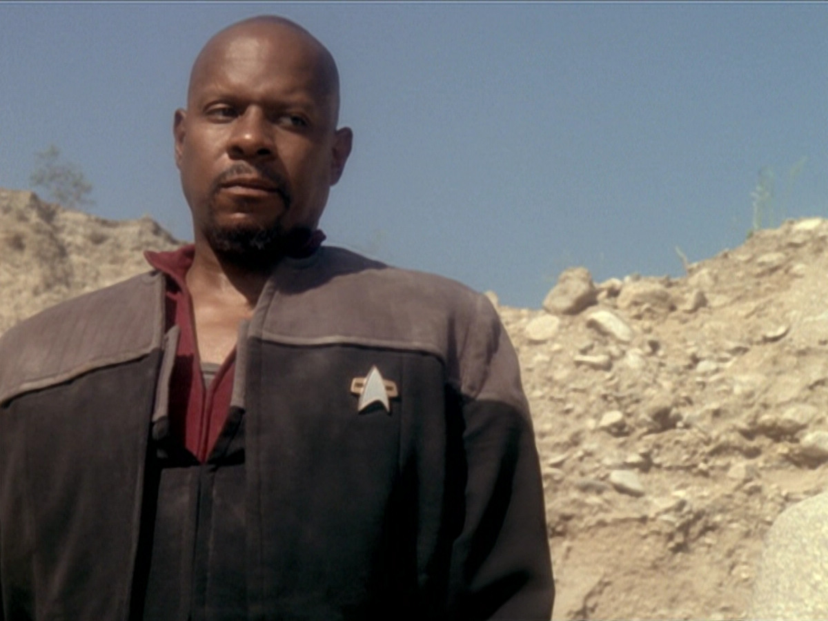 extant_StarTrek_DS9_6x02-RocksAndShoals_03679.jpg
