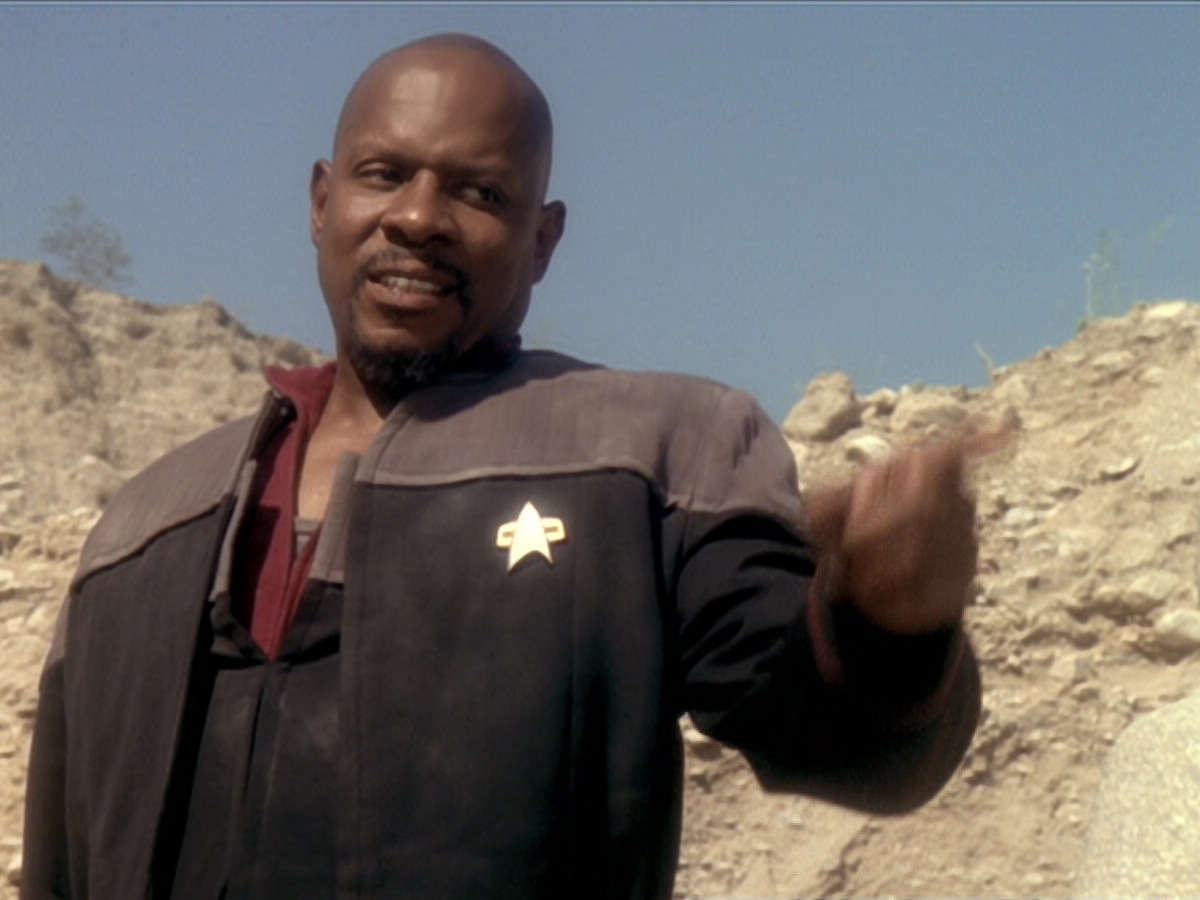 extant_StarTrek_DS9_6x02-RocksAndShoals_03692.jpg