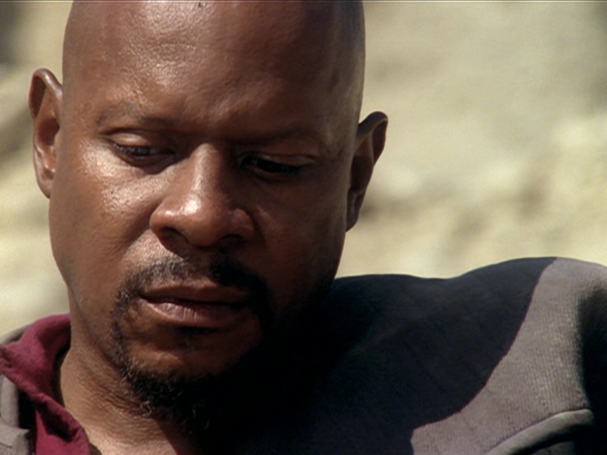 extant_StarTrek_DS9_6x02-RocksAndShoals_03726.jpg