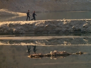 extant_StarTrek_DS9_6x02-RocksAndShoals_02380.jpg