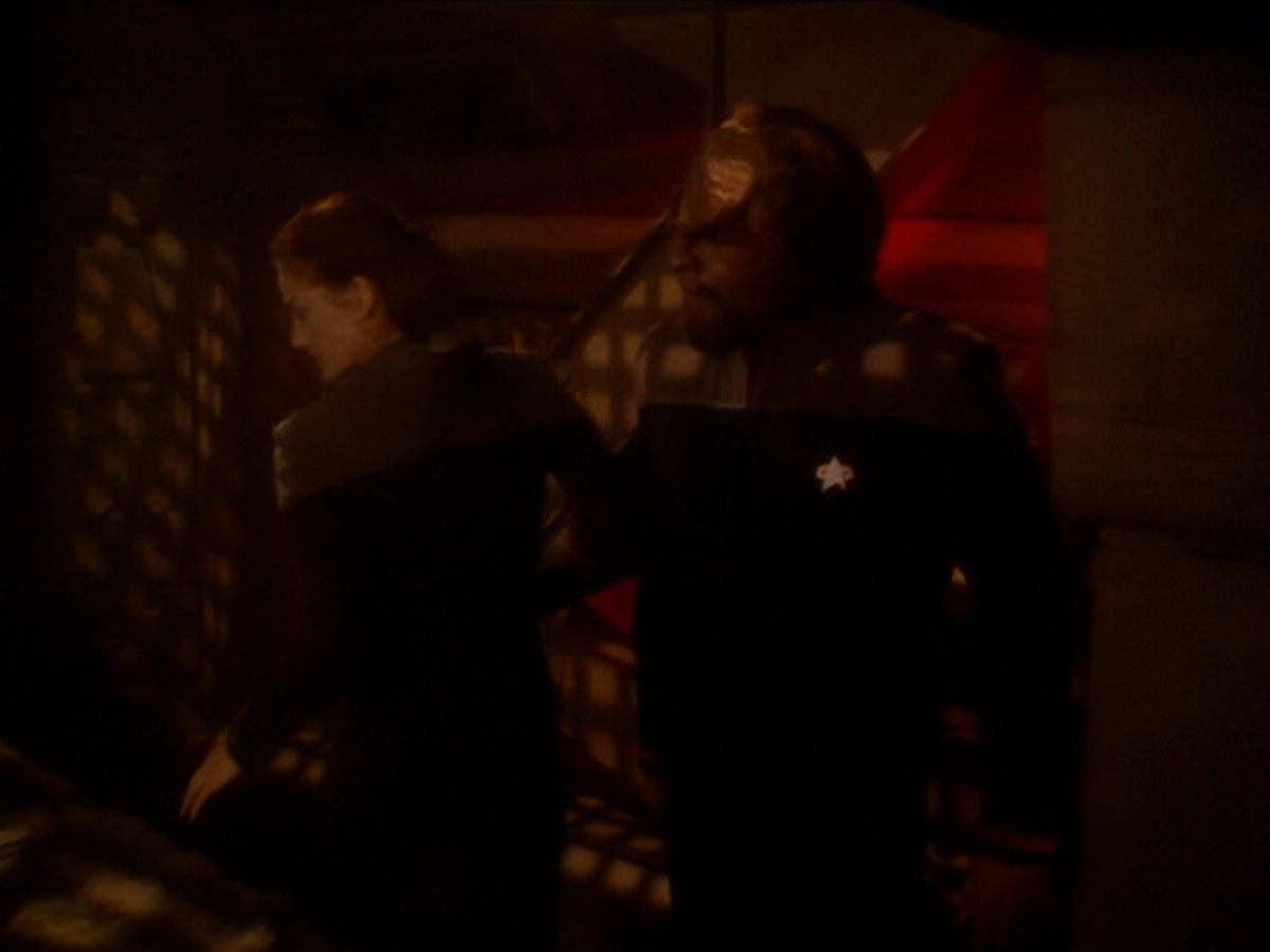 extant_StarTrek_DS9_6x03-SonsAndDaughters_00062.jpg