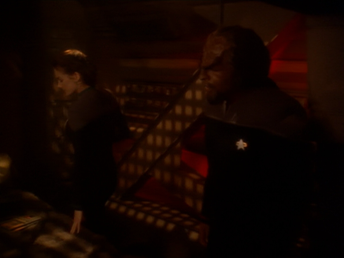 extant_StarTrek_DS9_6x03-SonsAndDaughters_00063.jpg