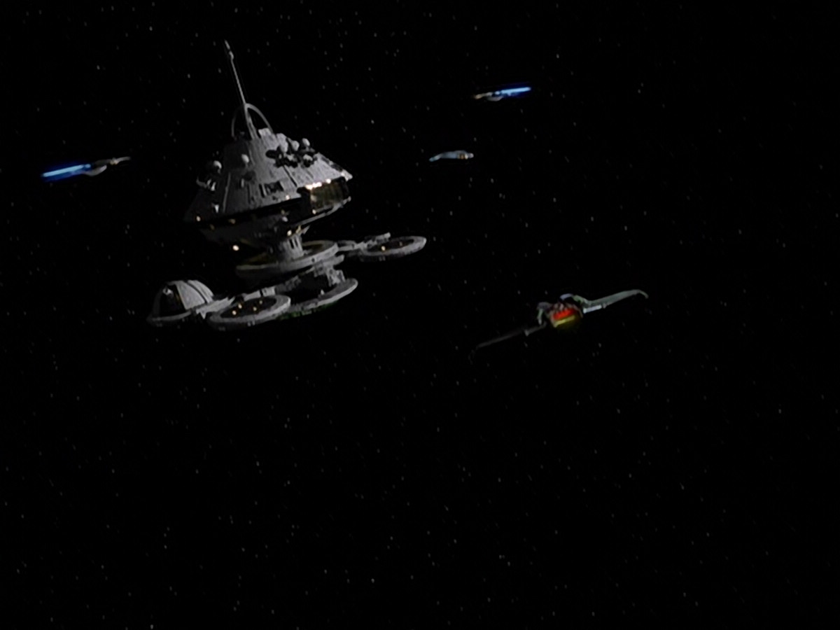 extant_StarTrek_DS9_6x03-SonsAndDaughters_00165.jpg