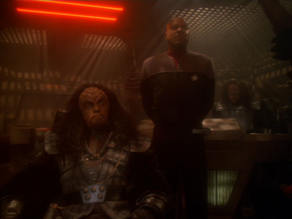 extant_StarTrek_DS9_6x03-SonsAndDaughters_00177.jpg