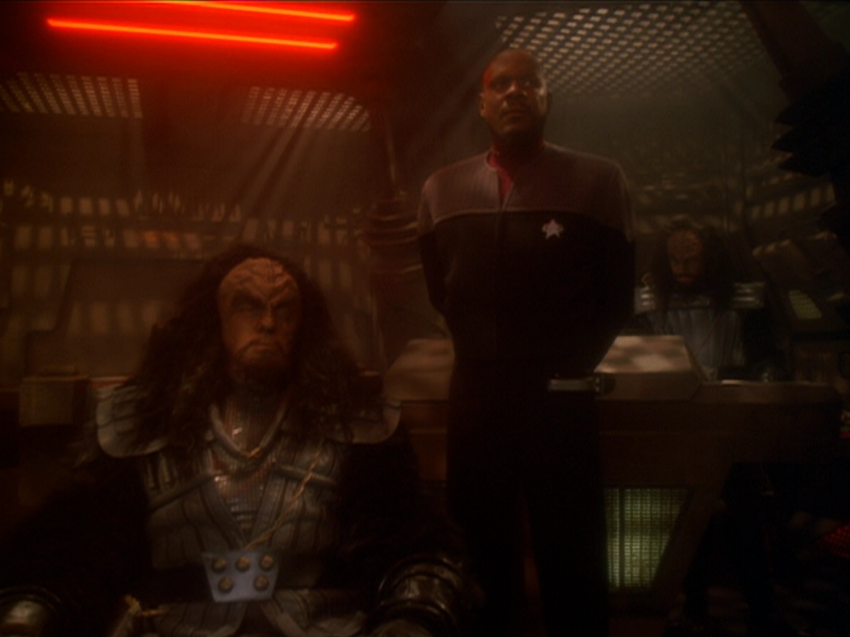 extant_StarTrek_DS9_6x03-SonsAndDaughters_00209.jpg