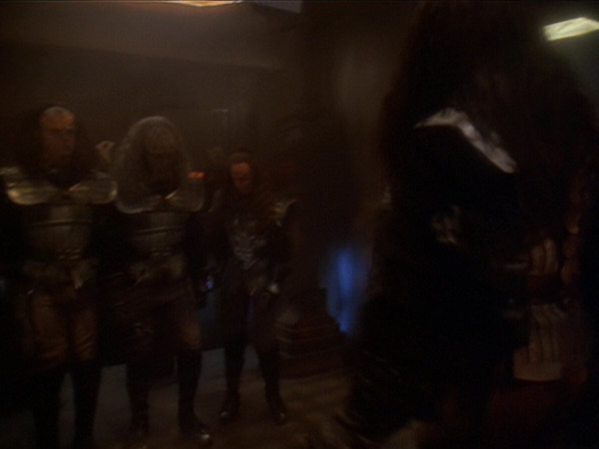 extant_StarTrek_DS9_6x03-SonsAndDaughters_00326.jpg