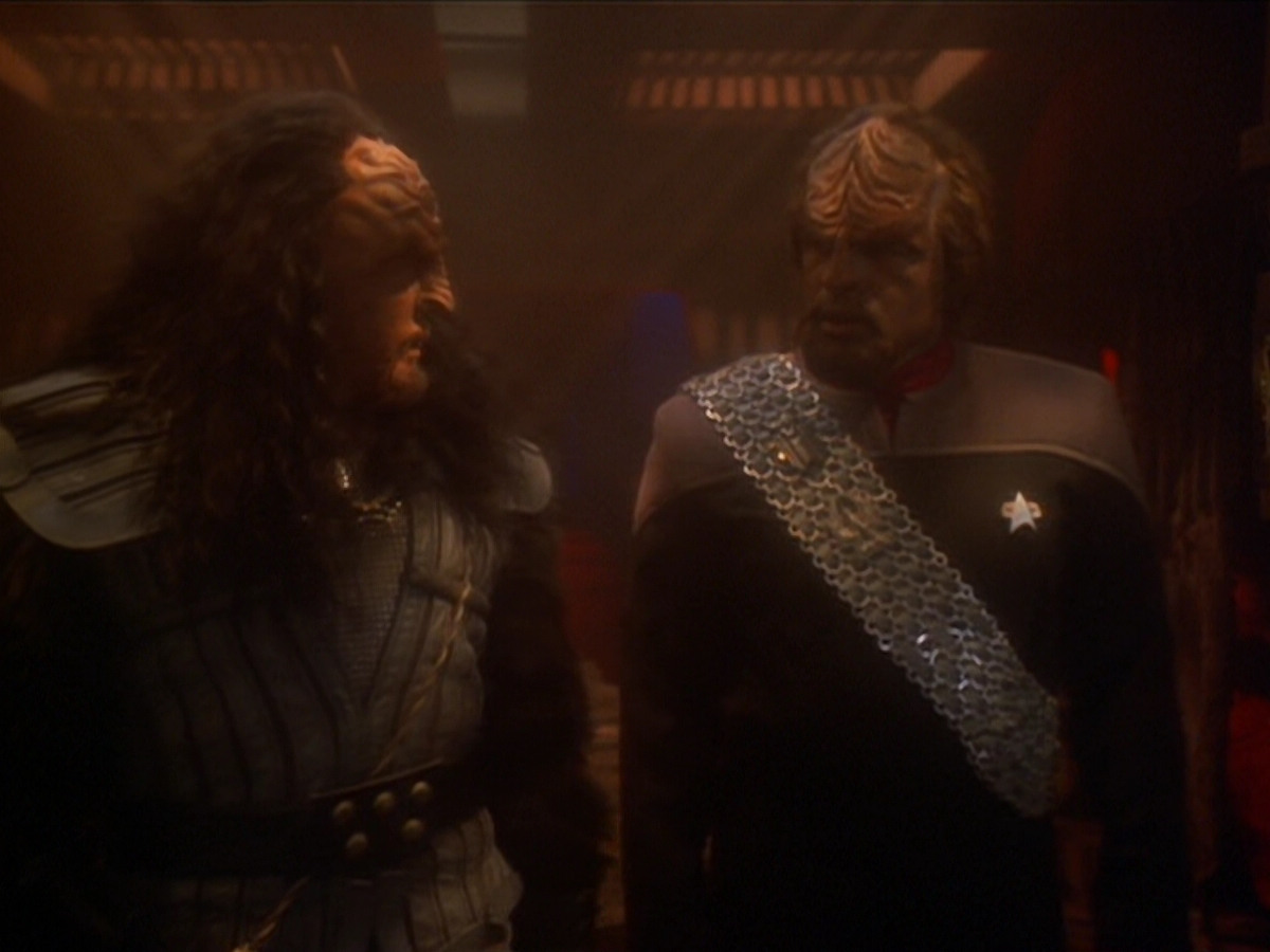 extant_StarTrek_DS9_6x03-SonsAndDaughters_00333.jpg