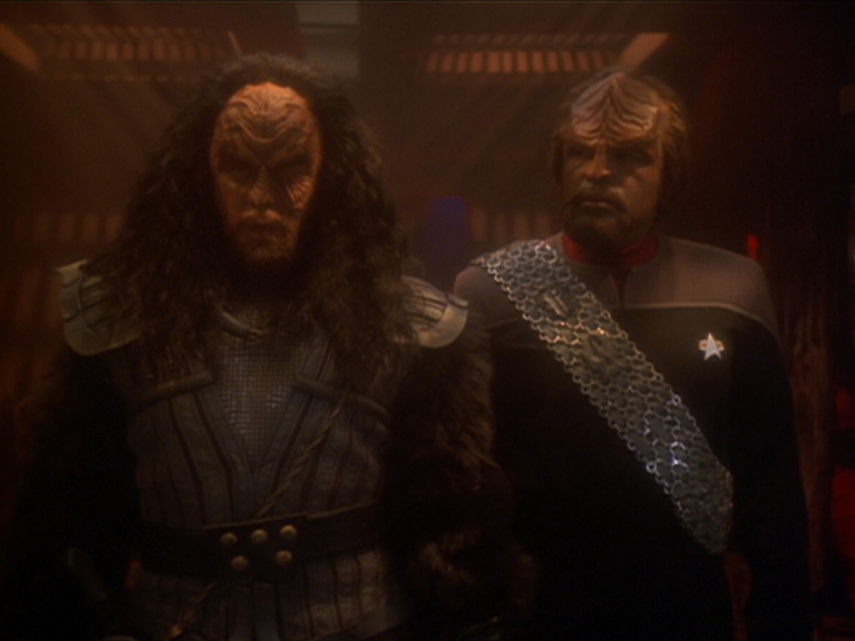 extant_StarTrek_DS9_6x03-SonsAndDaughters_00336.jpg