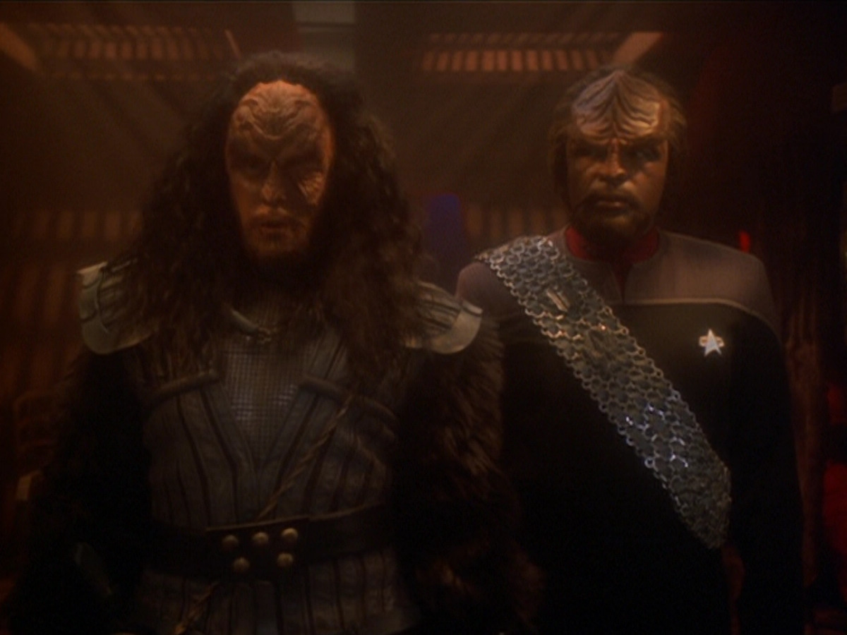 extant_StarTrek_DS9_6x03-SonsAndDaughters_00345.jpg