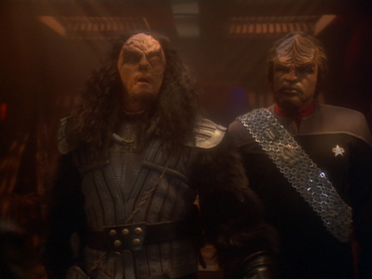 extant_StarTrek_DS9_6x03-SonsAndDaughters_00387.jpg